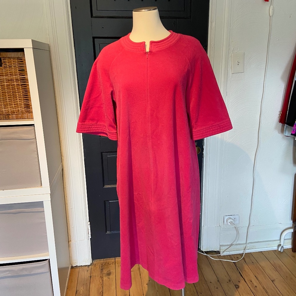 1960s Vintage Vanity Fair Pink Terrycloth House Coat